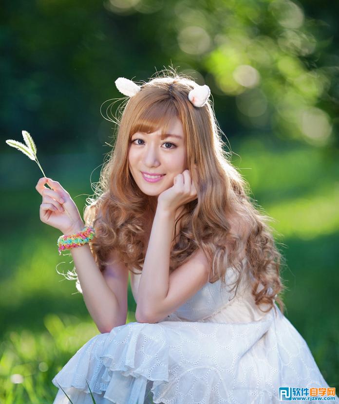 PS多個(gè)通道摳出多發(fā)絲美女人物圖